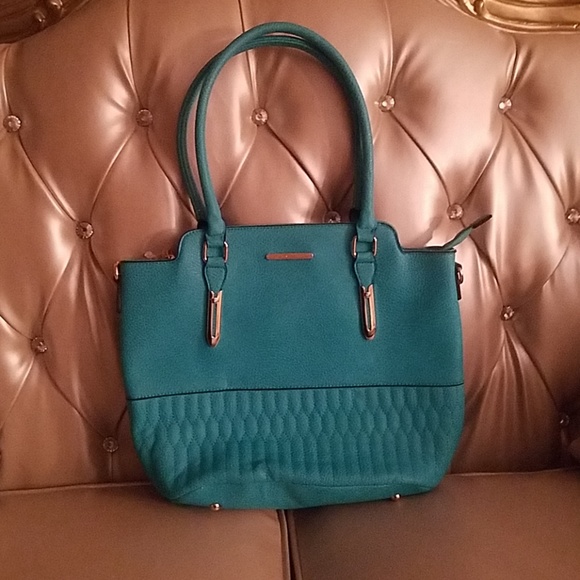 Purses - Picture 7 of 8